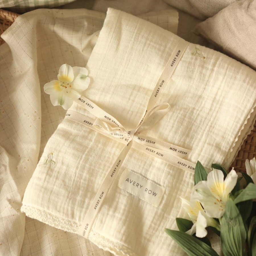 Nursery Avery Row | Embroidered Muslin Blanket Wild Chamomile