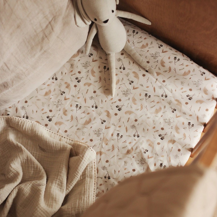 Nursery Avery Row | Cotbed Fitted Sheet Grasslands